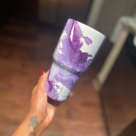 Drink ware 30oz Tumblers - Picture 2 of 4